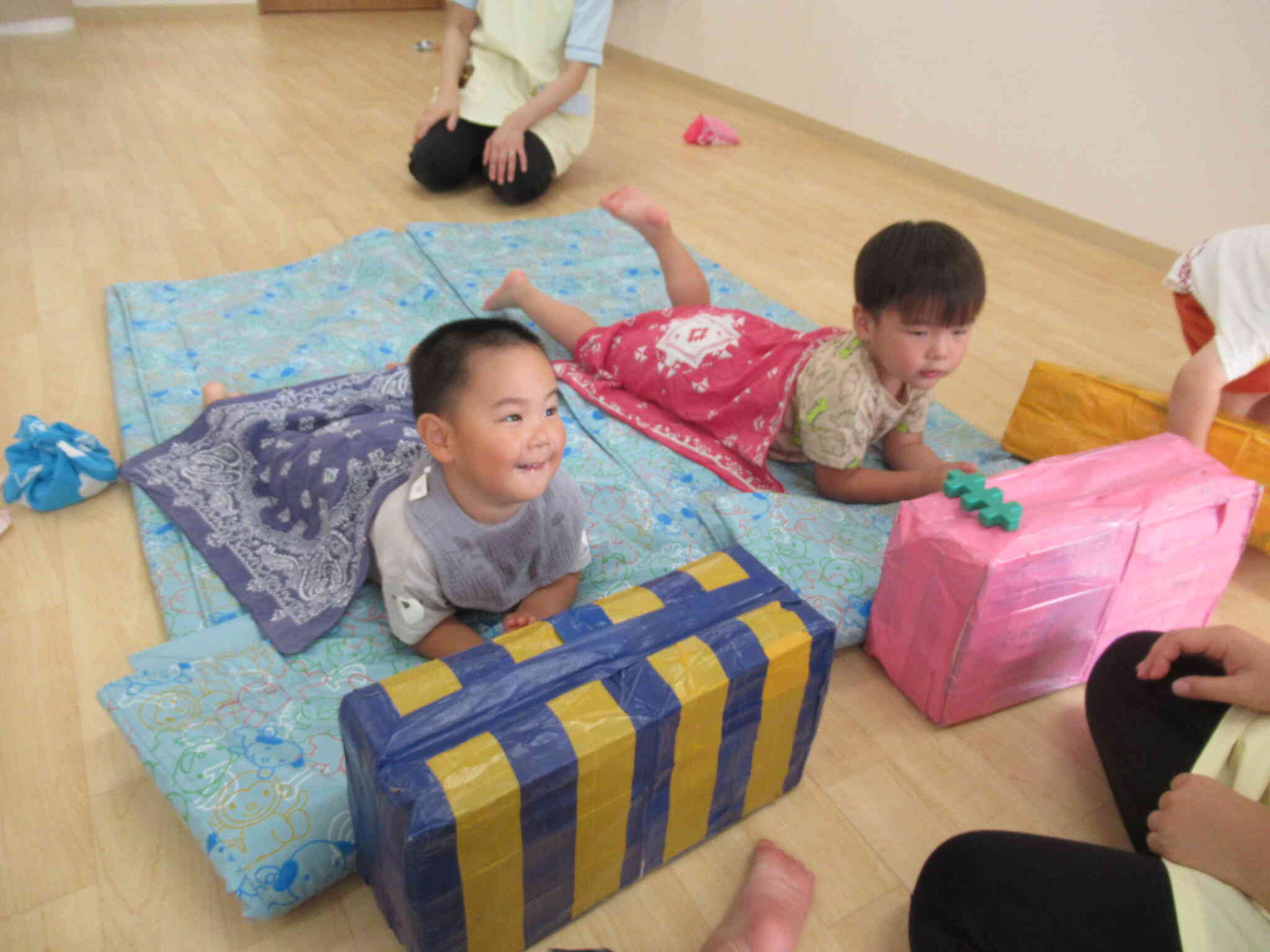 こんな遊びをしています～1歳児あひる組～｜ニチイキッズ天王みなみ